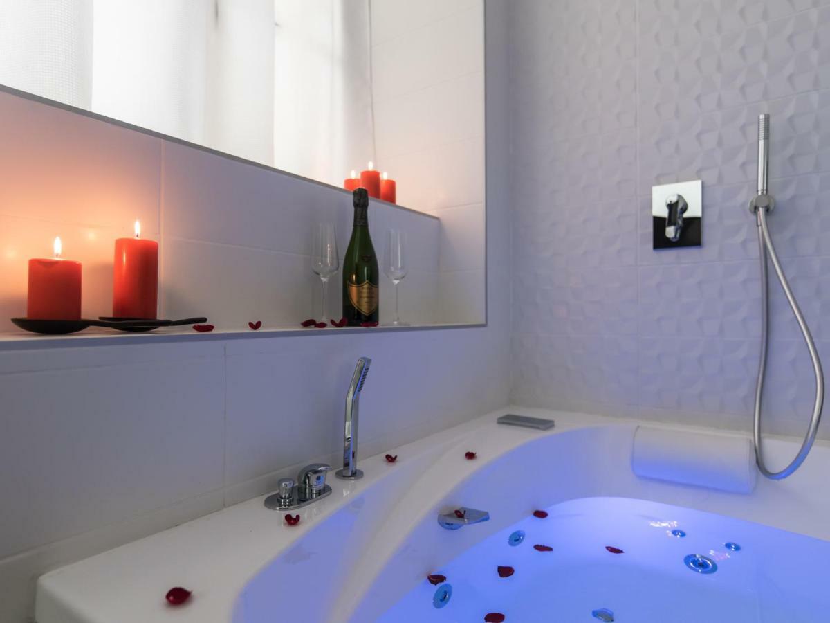 Luxury Studio & Spa-Lyon Centre Bagian luar foto