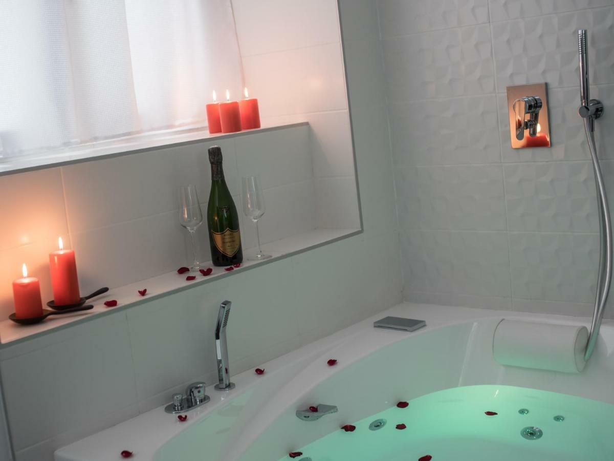 Luxury Studio & Spa-Lyon Centre Bagian luar foto
